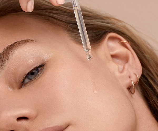 Bakuchiol làm giảm thâm nám